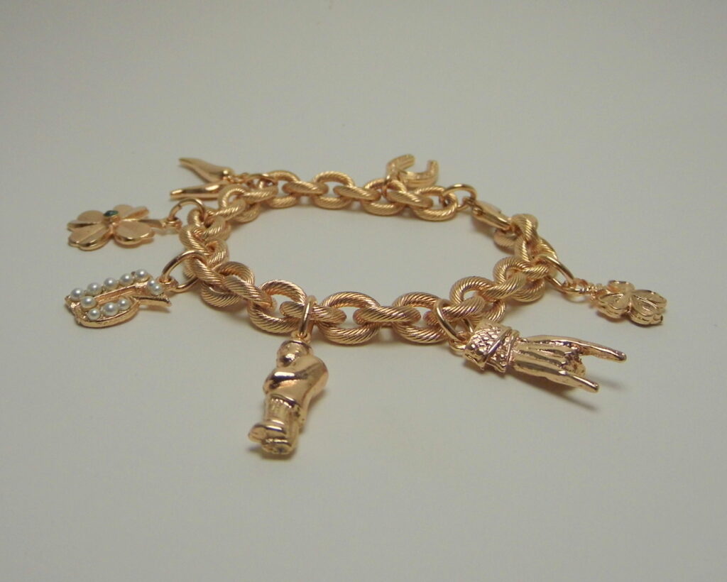 Bracciale con ciondoli - charms scaramantico