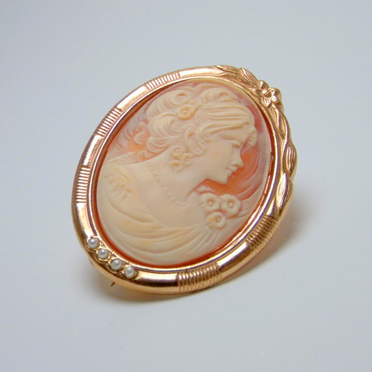 "Profile of a Lady" Cameo: Timeless Elegance