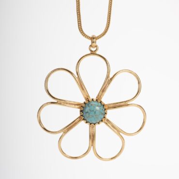 Collana con pendente margherita dorata – Collezione Natura Atelier