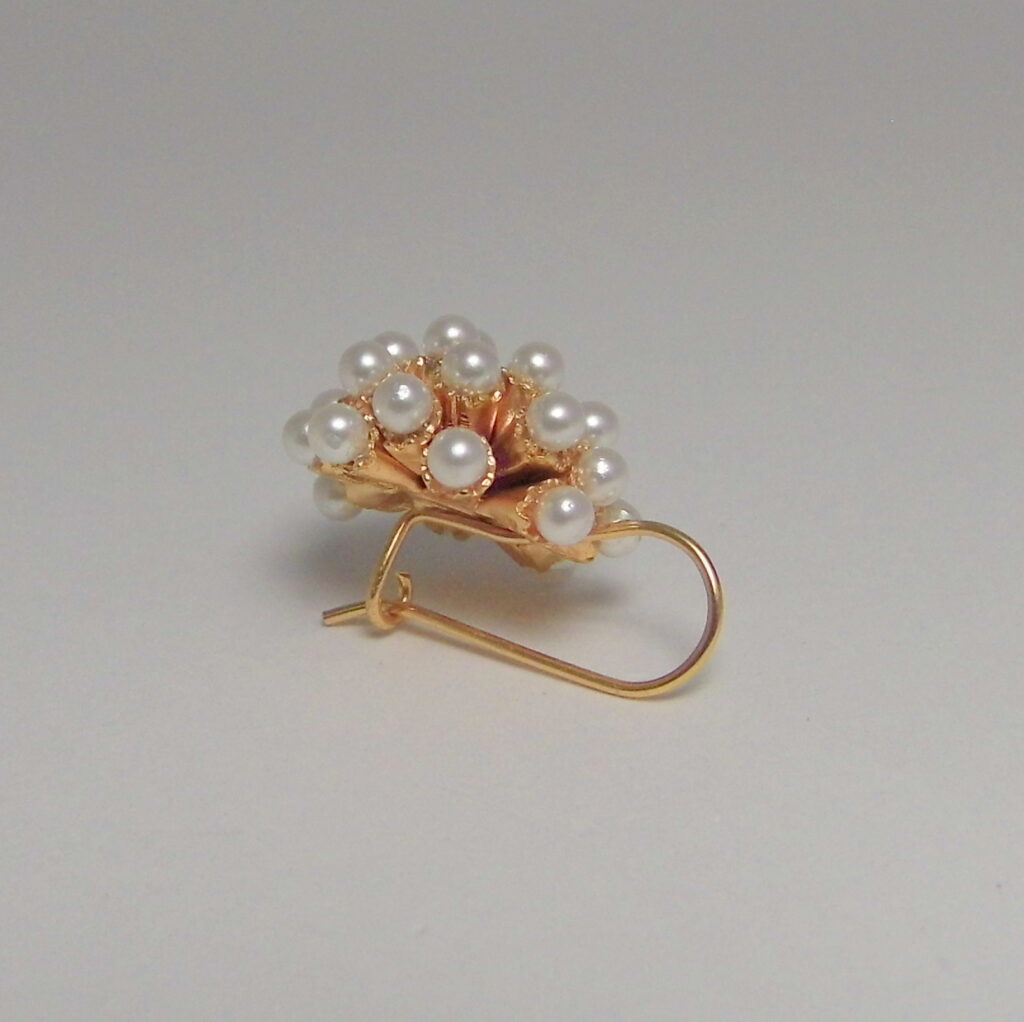 Elegant pearl earrings