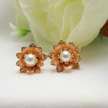 Earrings small flowers with petals