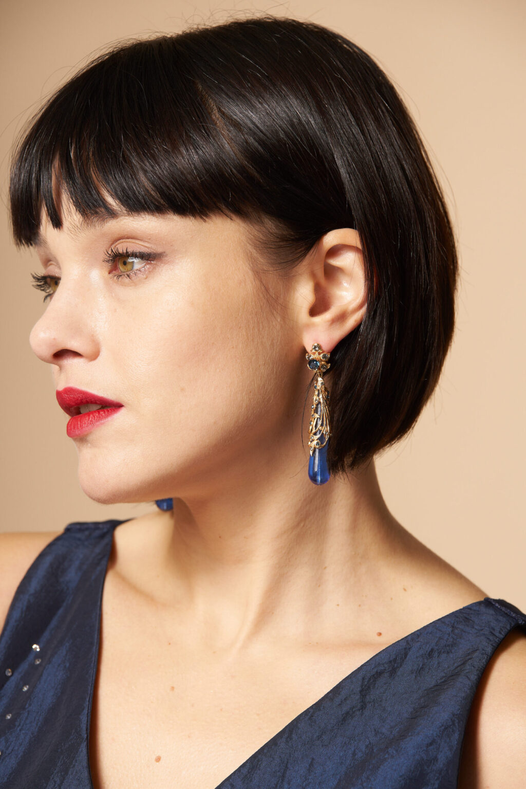 Long dangle earrings with Murano drops