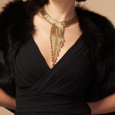 Collana Cleopatra Bavaglino con Frange e Corallo Rosso. Gioiello da 155 gr di lusso regale.