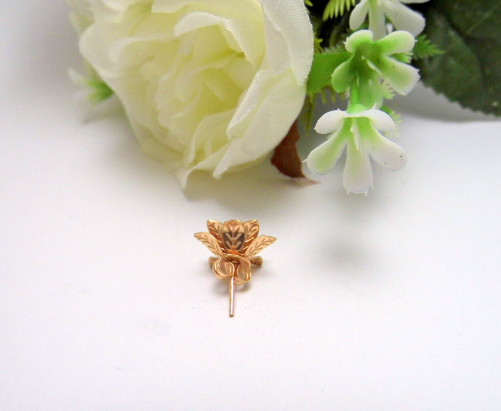 Earrings small flowers with petals