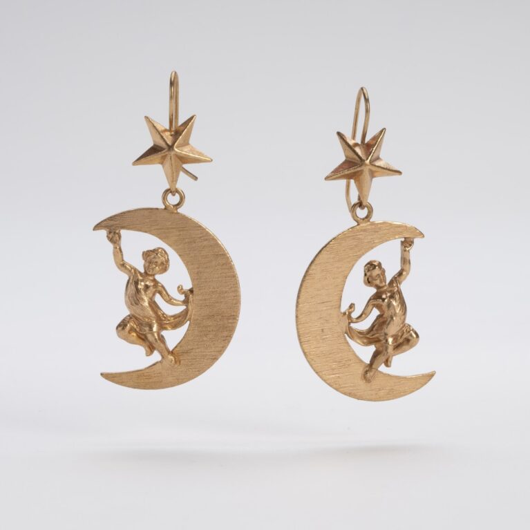 Fascino Celeste: Orecchini Angeli, Luna e Stelle