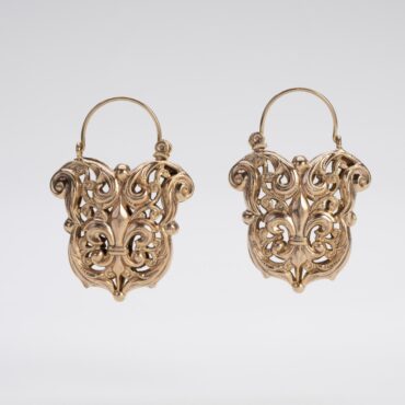Creole Women's Earrings: 14K Gold Heraldic Elegance