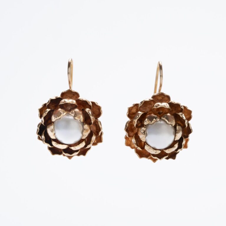 Orecchini fiori con petali piccoli