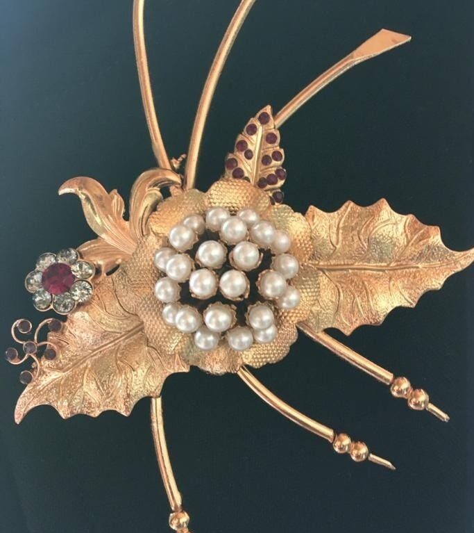 Whimsical maxi brooch with leaves and flowers