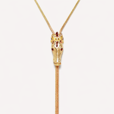Collana a saliscendi con testa di cavallo.
