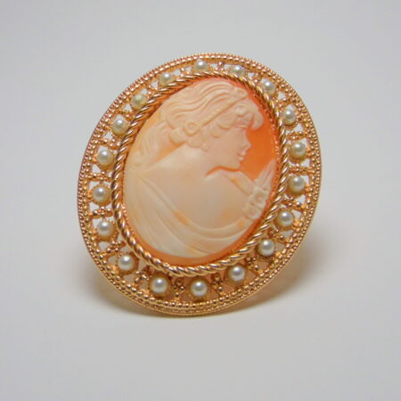Cameo brooch-pendant