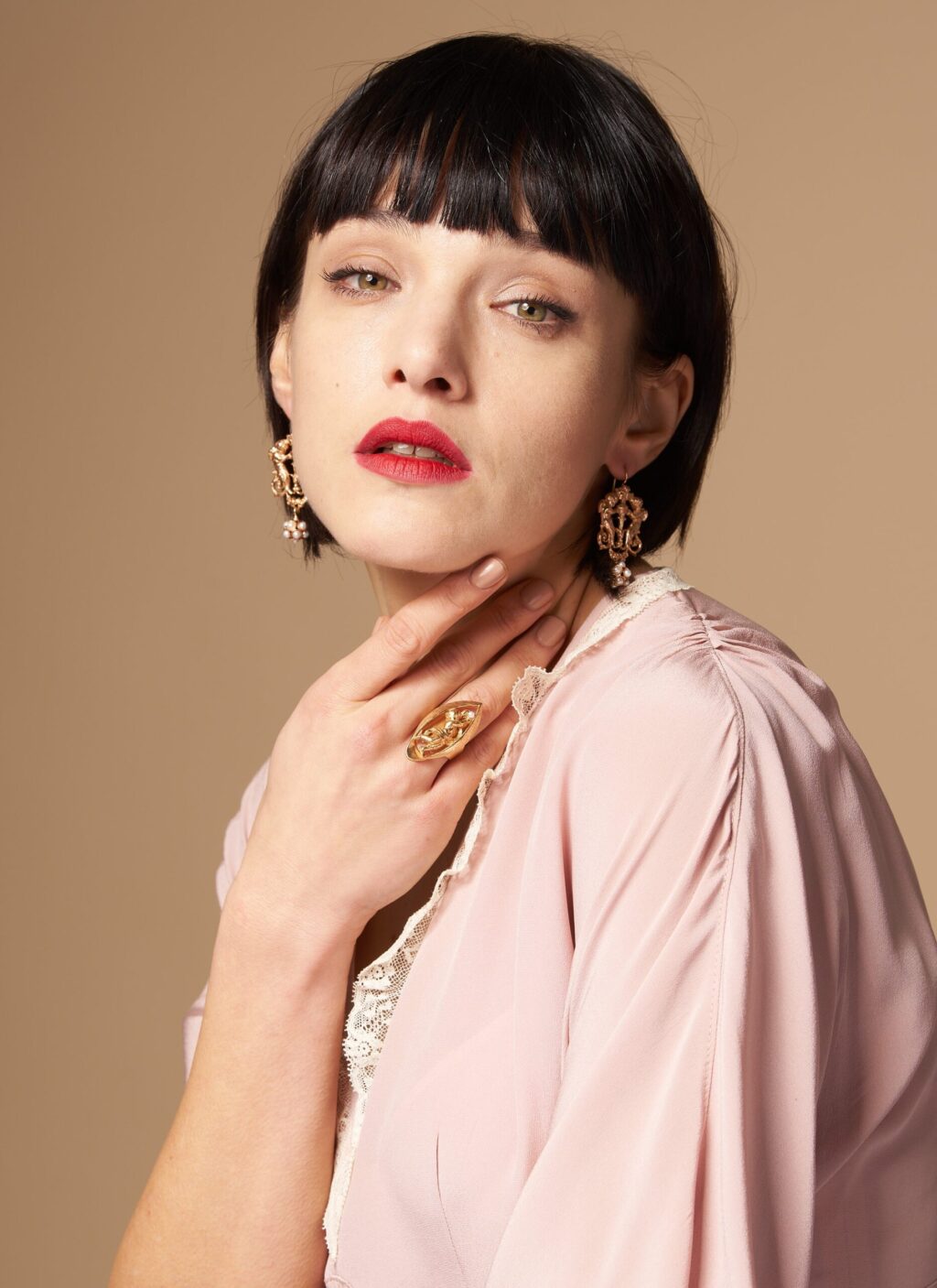 Baroque angel earrings: a classic revisited