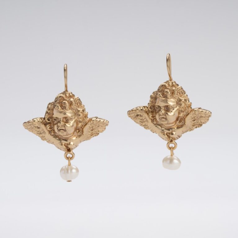 Angel's wings: a classic revisited