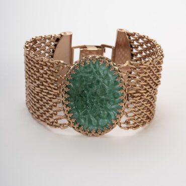 Band bracelet with medallion