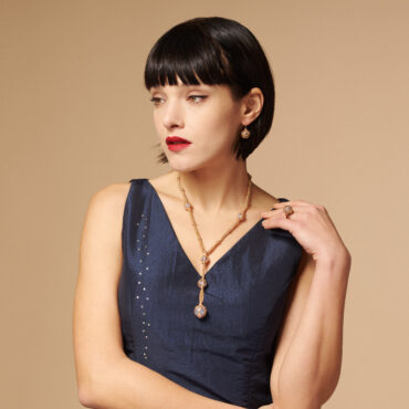 Elegant "Prison Ball" Ball Parure