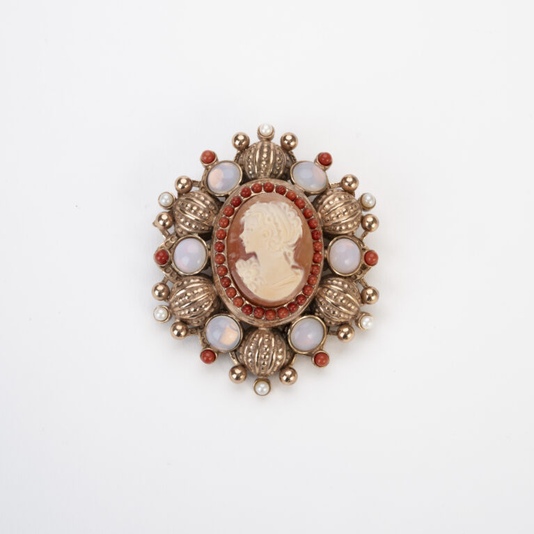 Brooch Pendant Cameo Coral Crystals