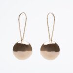 Earrings with golden sphere