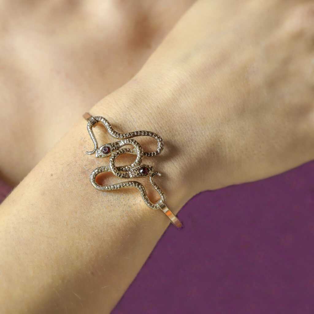 Talismano Egizio: Bracciale a Doppio Serpente