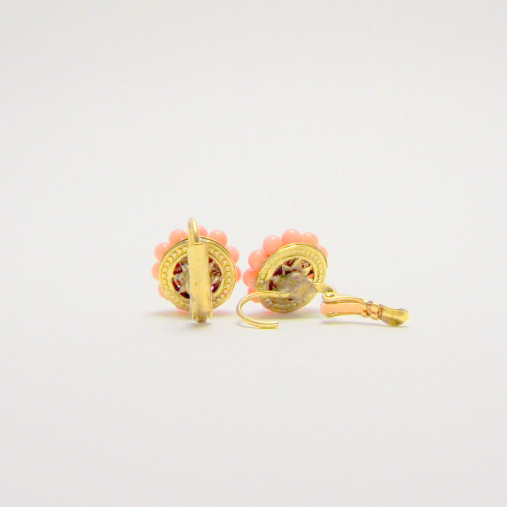 Earrings with river pearls: Bourbon charm