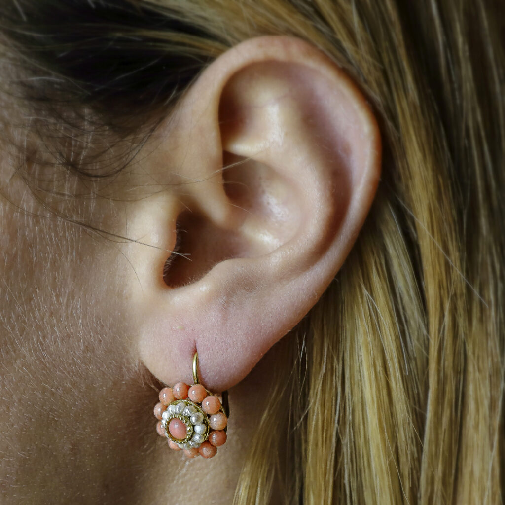Earrings with river pearls: Bourbon charm