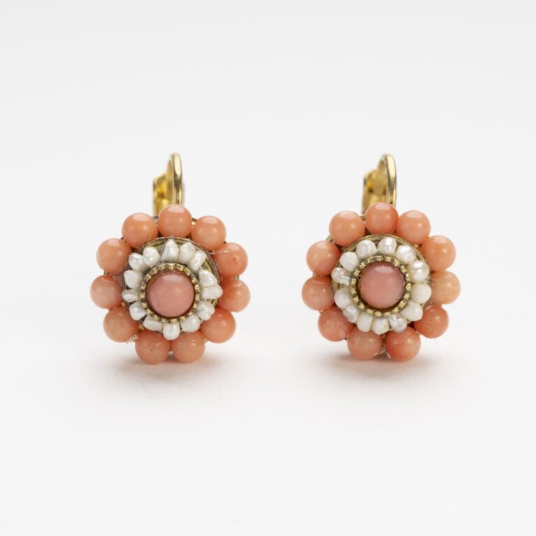 Earrings with river pearls: Bourbon charm