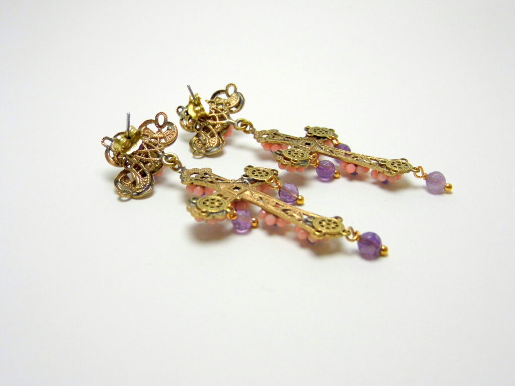 Orecchini Croce Barocca Ametista & Corallo Rosa