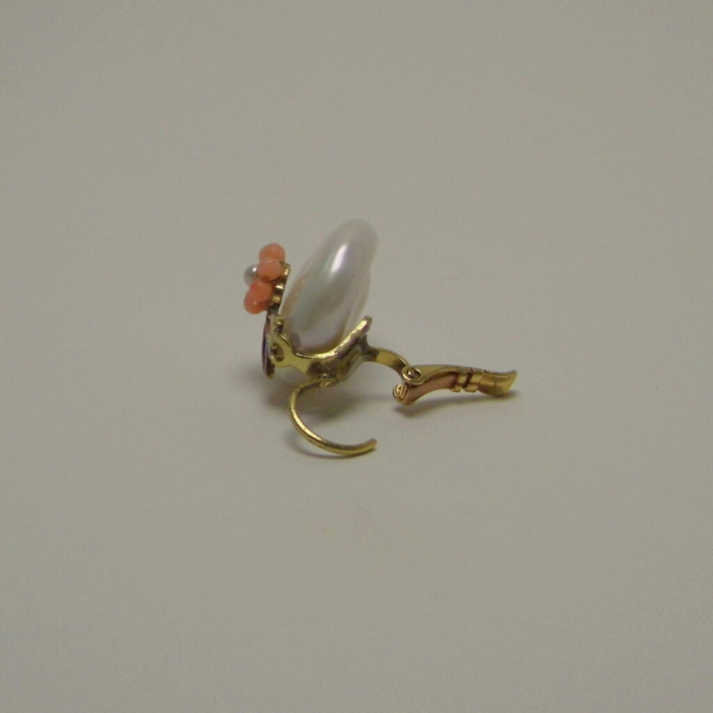 Vintage Style Earrings with Shell and Pink Coral | River Beads