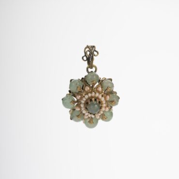 Bourbon Style Pendant in Avventurine and Pearls - Handcrafted Collectible Jewelry