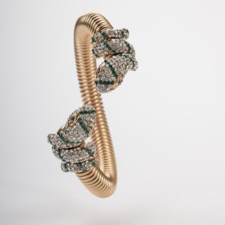 Bracciale Torque Serpente: L'impatto iconico che cattura lo sguardo.