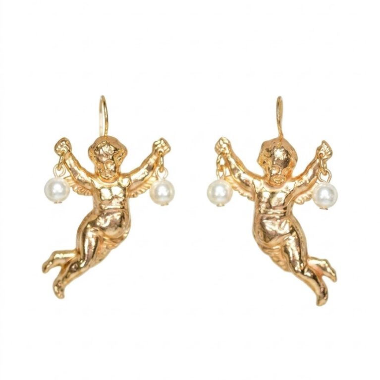 Orecchini angeli benedicenti con perle d'imitazione.