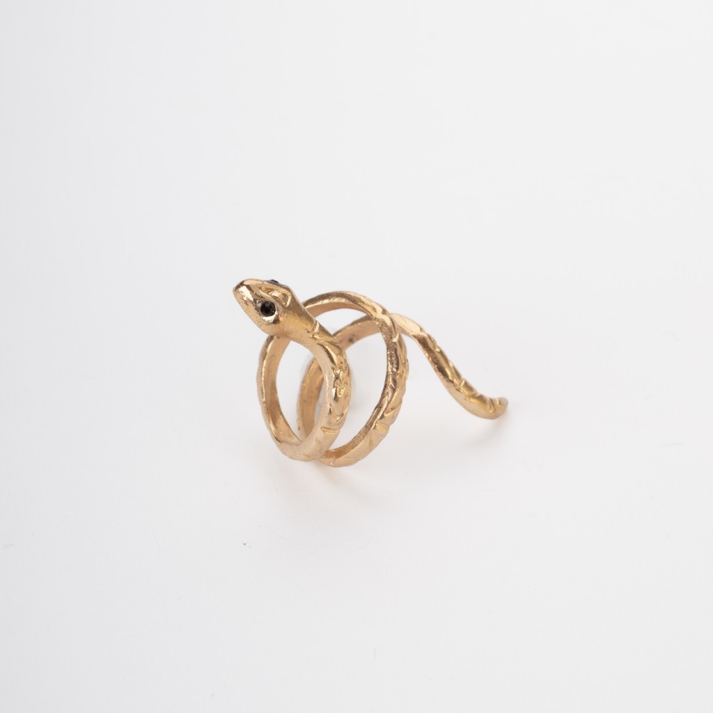 Anello a spirale, forma di serpente.