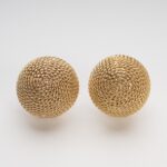 Button earrings: a touch of sophistication